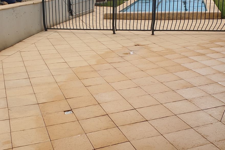 Courtyard paving: after