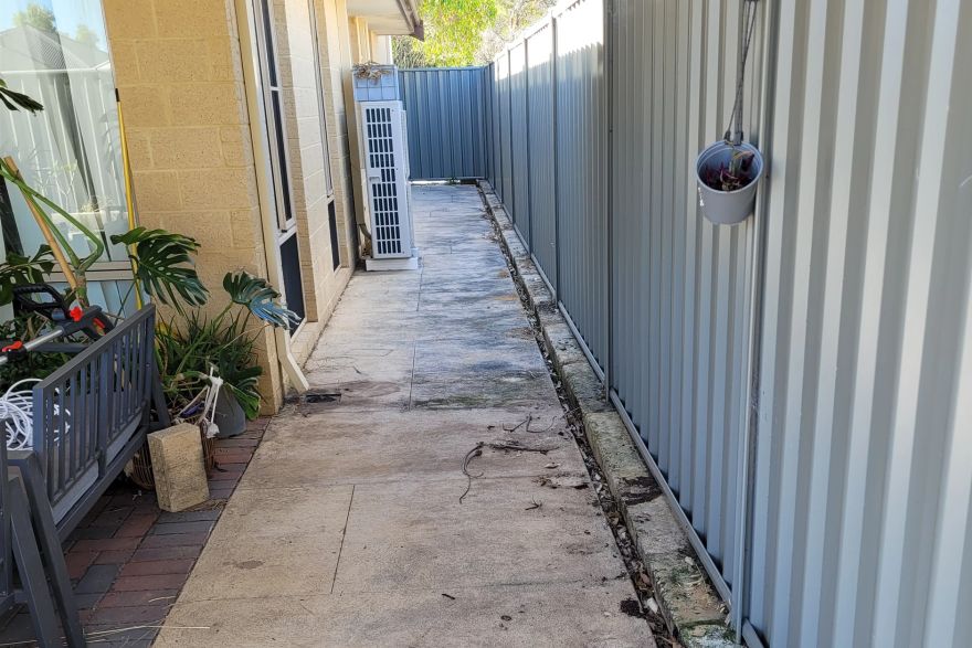 Before and after cleaning on liquid limestone: before