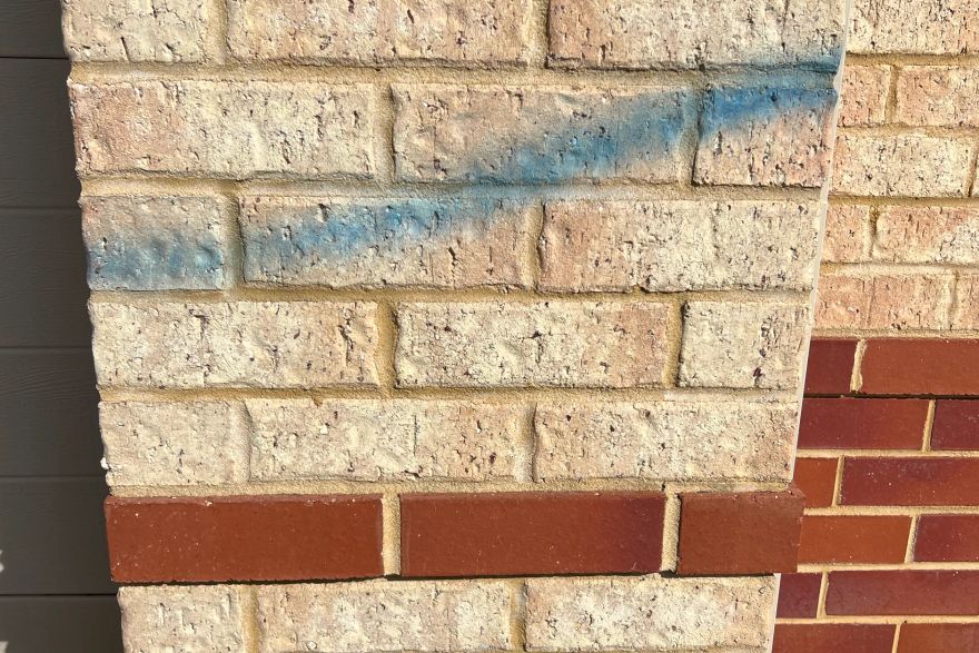 Before and after graffiti: before