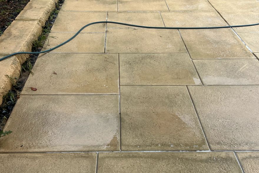 Before and after cleaning on liquid limestone: after