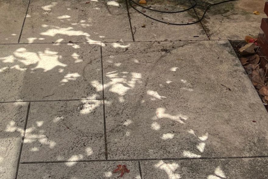 Before and after cleaning on liquid limestone · Patio / alfresco: before
