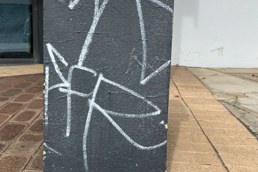 Before and after graffiti: before
