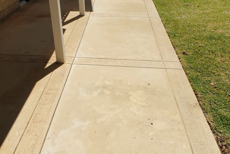 Before and after cleaning on liquid limestone: after