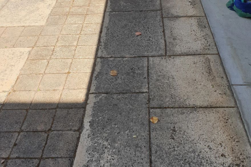 Before and after cleaning on liquid limestone: before