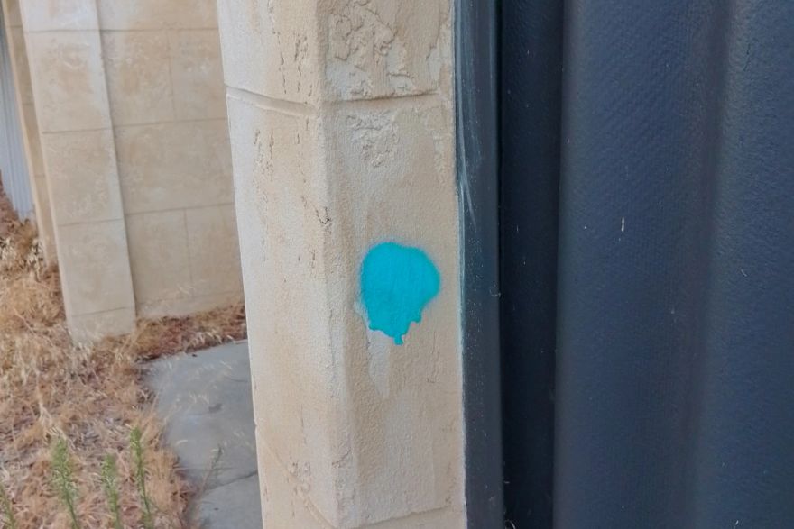 Before and after graffiti: before