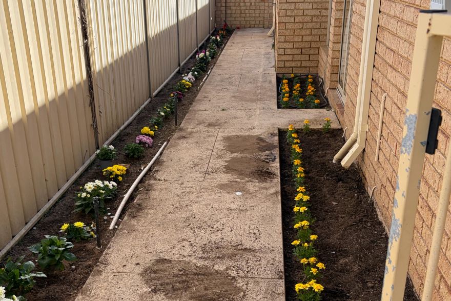 Before and after cleaning on liquid limestone: before