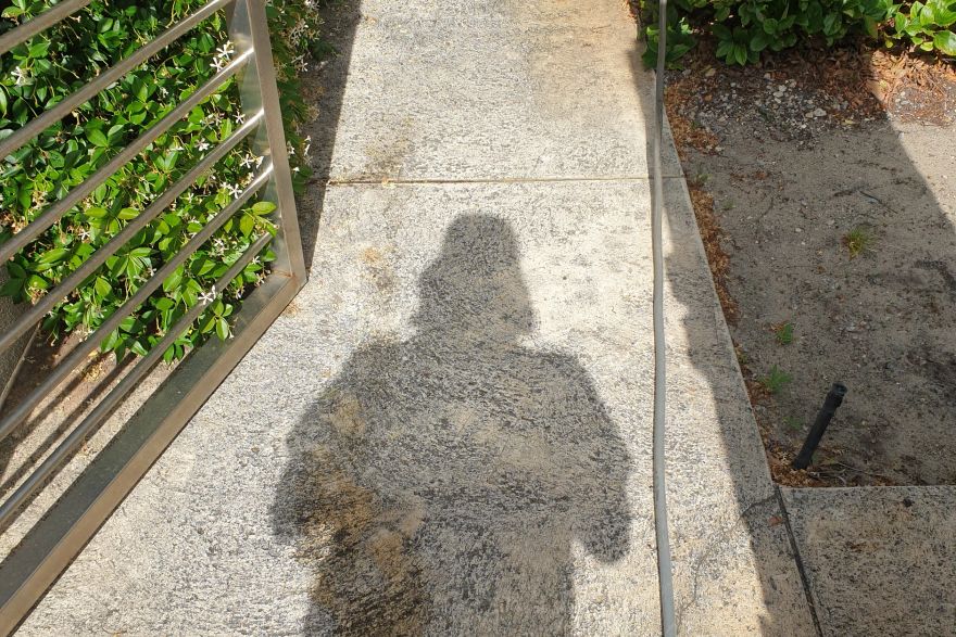 Before and after cleaning on liquid limestone: before