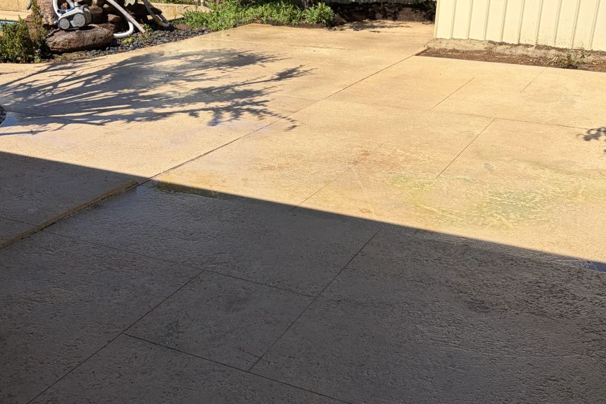 Before and after cleaning on liquid limestone: after