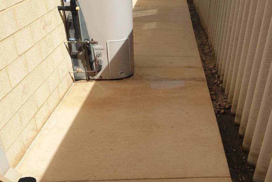 Before and after cleaning on liquid limestone: after
