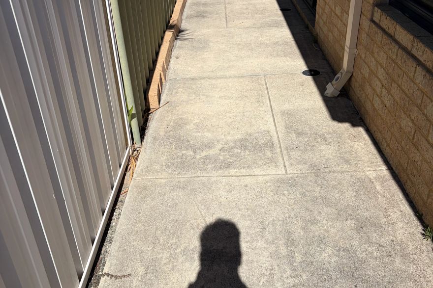 Before and after cleaning on liquid limestone: before