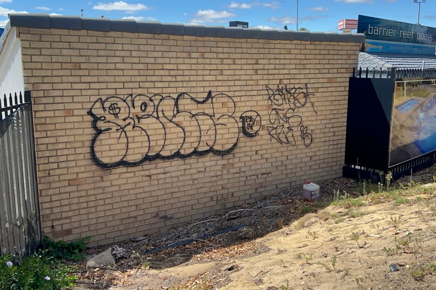 Before and after graffiti: before