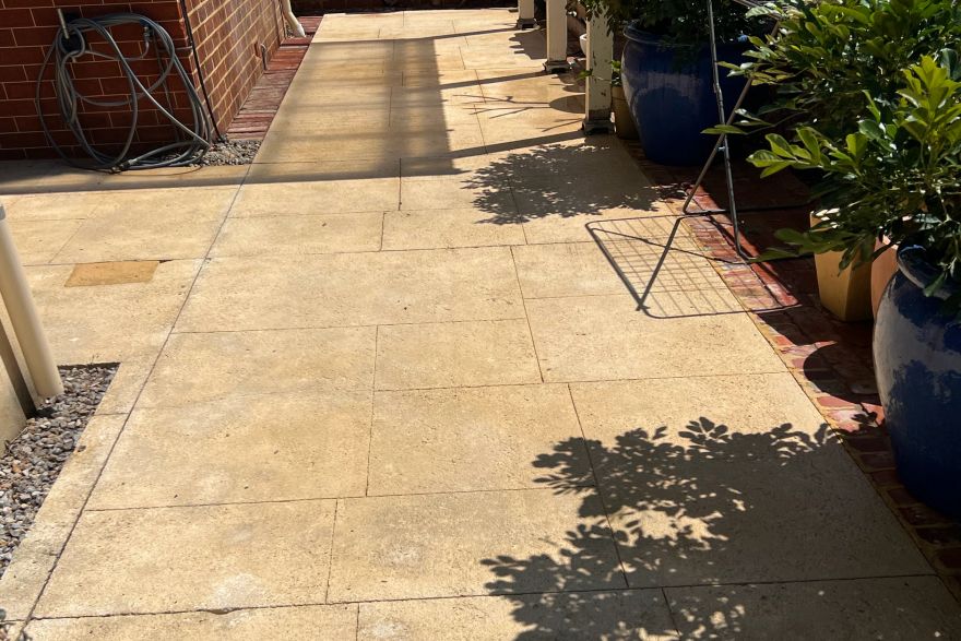 Before and after cleaning on liquid limestone · Path: after