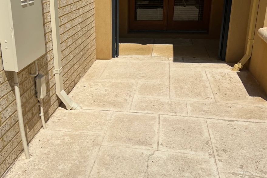 Before and after cleaning on liquid limestone: after