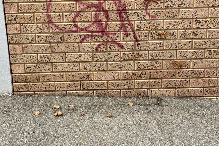 Before and after graffiti: before