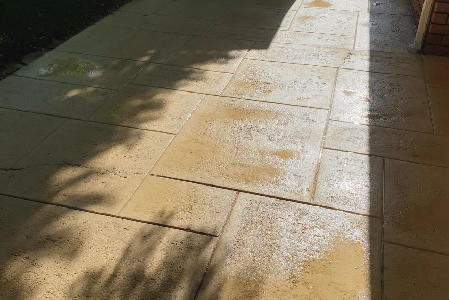 Before and after cleaning on liquid limestone: after