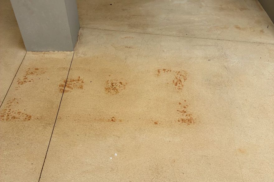 Before and after rust / bore stains on liquid limestone: after