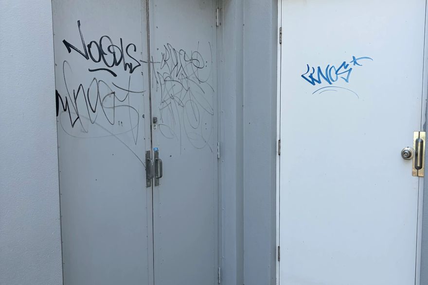 Before and after graffiti: before