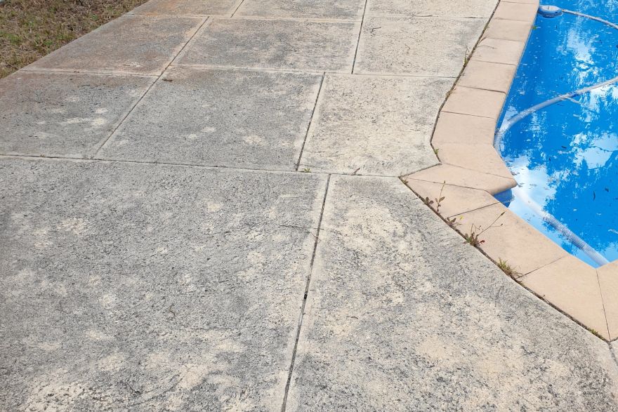 Before and after cleaning on liquid limestone · Poolside: before
