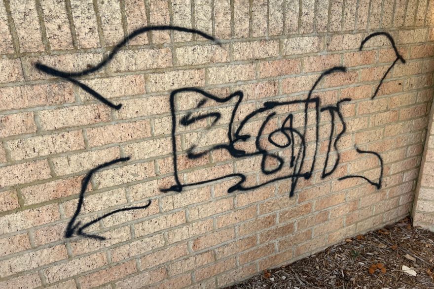 Before and after graffiti: before