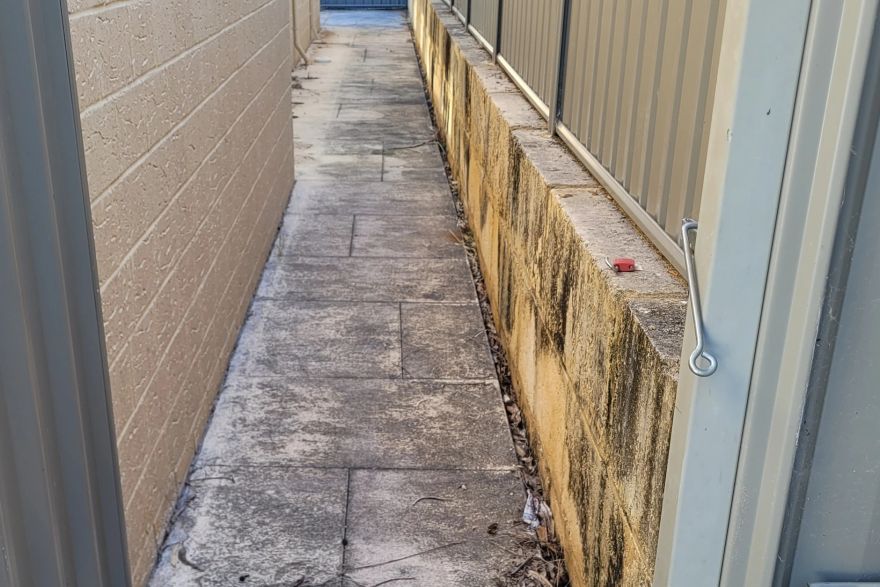 Before and after cleaning on liquid limestone: before